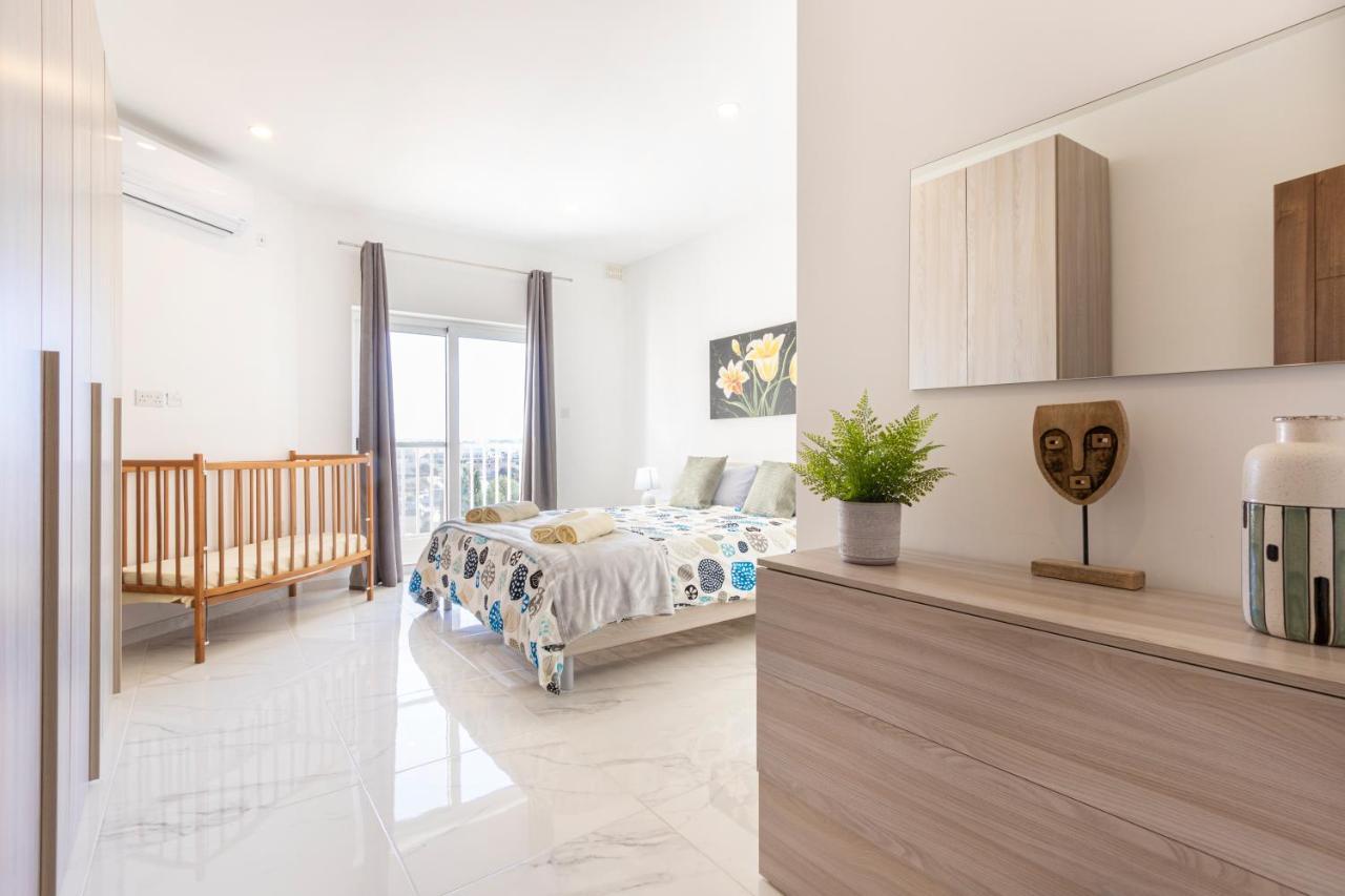H2 -Modern And Spacious 3 Bedroom Apartment San Gwann Exterior photo