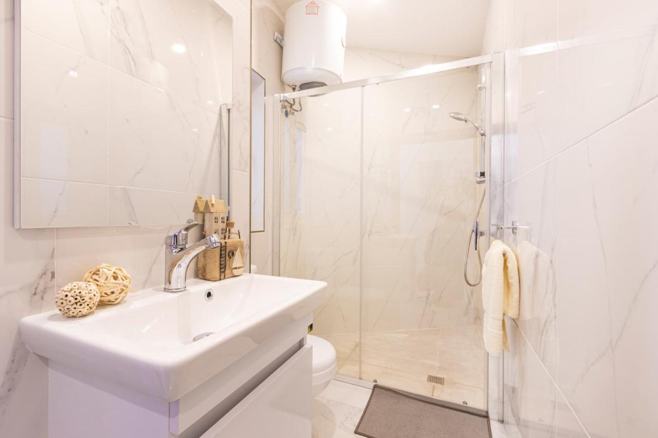 H2 -Modern And Spacious 3 Bedroom Apartment San Gwann Exterior photo