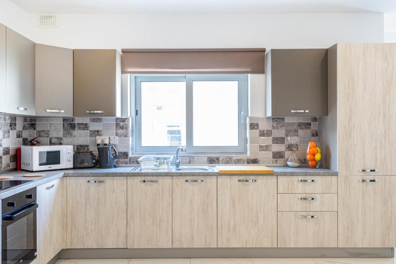 H2 -Modern And Spacious 3 Bedroom Apartment San Gwann Exterior photo