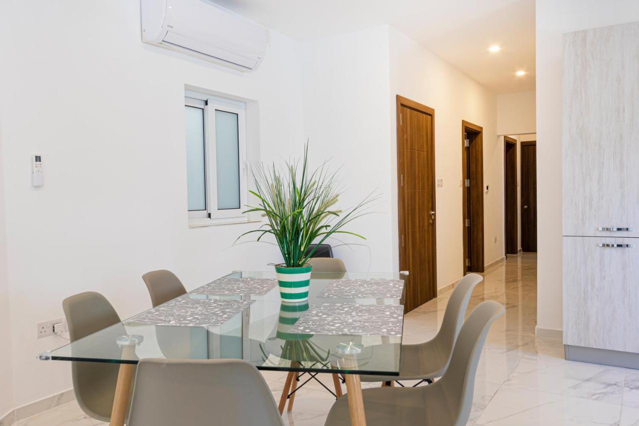H2 -Modern And Spacious 3 Bedroom Apartment San Gwann Exterior photo